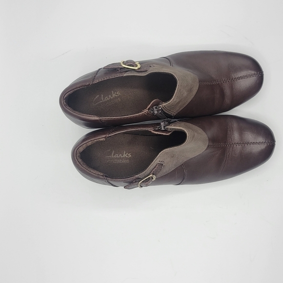 Clarks Bendables slip on ankle heeled booties leather upper size 8M - Picture 4 of 15
